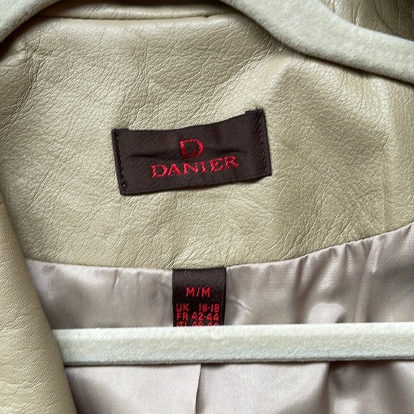 Danier Woman’s Leather Jacket - Picture 3 of 6